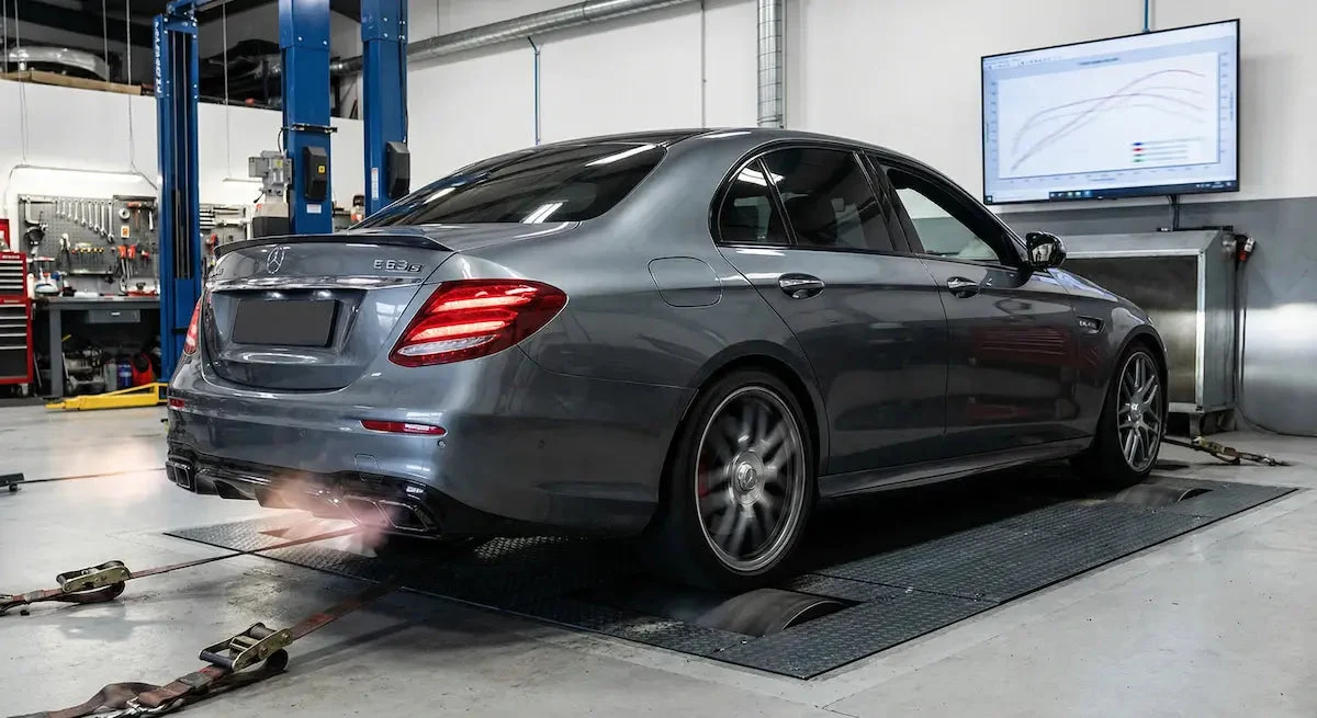 Mercedes-AMG E63 S W213 auf dem Leistungsprüfstand